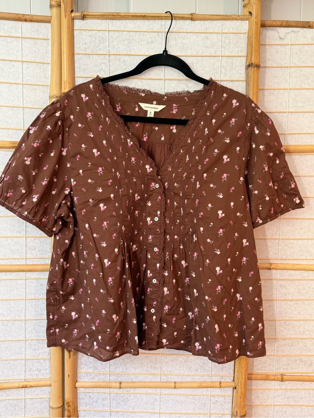 Lucky Brand Brown Floral Button-Front Brown Blouse with pink flowers 🌺
